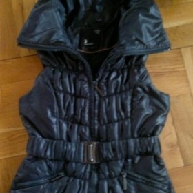 Černá vestička Tally Weijl - foto č. 1