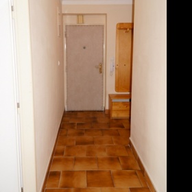 Čím přetřít dlažbu v interiéru?