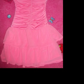 Růžové šaty Tally Weijl - foto č. 1