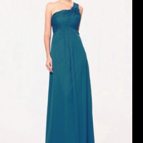 Doplňky k dlouhým petrolejovým šatům na ples