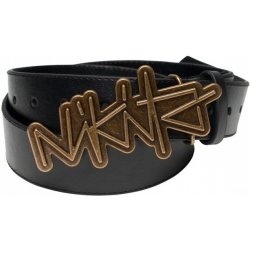 Pásek s velkou sponou