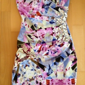 Lipsy London barevné šaty XS/S