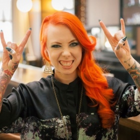 Jak dosáhnout křiklavě zrzavé barvy vlasů?