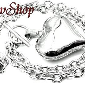 Jsou v módě masivní náhrdelníky?