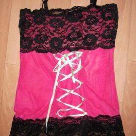 Růžovo černá košilka na spaní - foto č. 1
