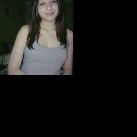 Jak obarvit tmavě červené vlasy na platinovou blond