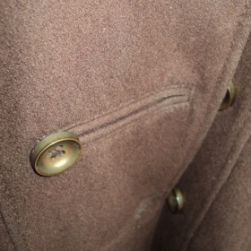 Vlněný hnědý kabátek Bershka