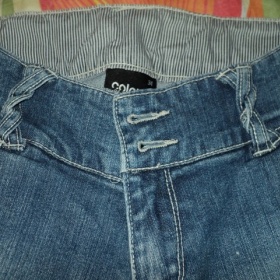 Šisované jeansy z Takka