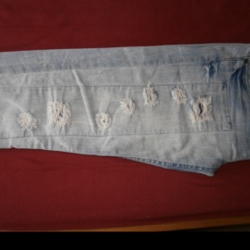 Světle modré džíny Terranova