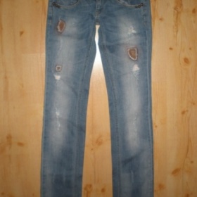 Modré džíny Bershka