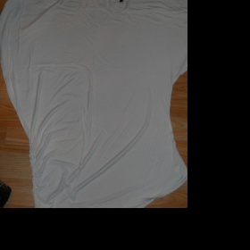 Bílé tričko Amisu - foto č. 1