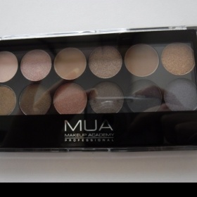 MUA paletka očních stínů Undressed