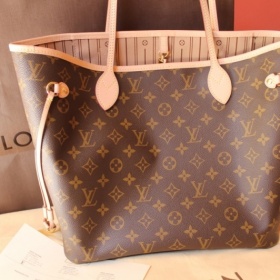 Louis Vuitton Neverfull Monogram - foto č. 1