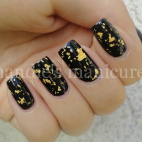 Kde koupit nadlak se zlatými lupínky?