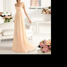 Kde koupit plesové šaty s květinami na rameni