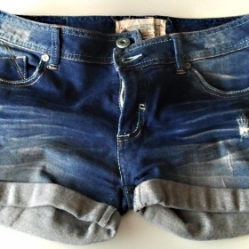 Modré kratase Bershka