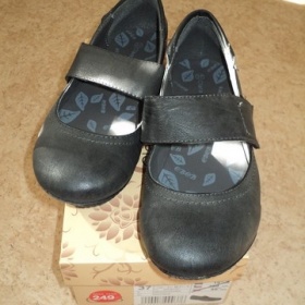 Černé balerínky se suchým zipem