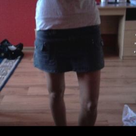 Šedá mini sukýnka