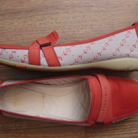 Červené polobotky Baťa / Flexible