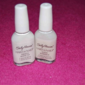 Laky na francouzskou manikúru