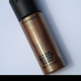 Mac Bronze body oil
