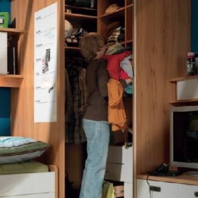 Doporučte truhláře pro výrobu navrženého nábytku - Praha