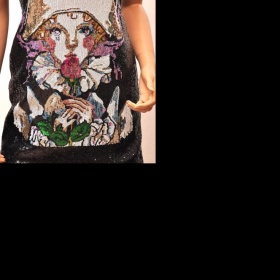 Glitrový top s motivem