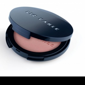 Kde seženu kosmetiku Liz Earle?