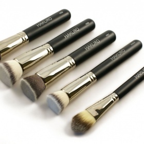 Štětce Hakuro vs. Real Techniques