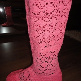 Letní háčkované kozačky růžové