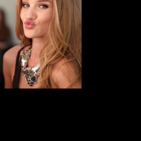 Přechod z nudné hnědé na přirozenou blond