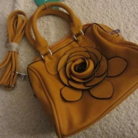 Hnědá kabelka neznačková