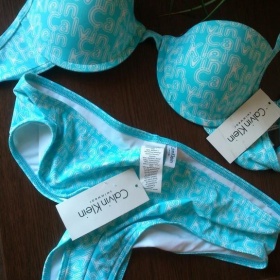 Modré plavky Calvin Klein