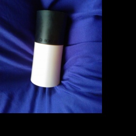 Perleťová podkladová báze Giorgio Armani