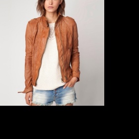 Béžová kožená bunda Bershka - foto č. 1
