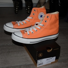 Oranžová boty Converse