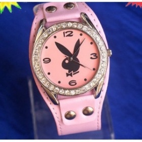 Růžová hodinky Playboy
