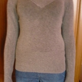 šedý  svetr neznačkový