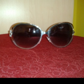 Bílé sluneční brýle Amisu