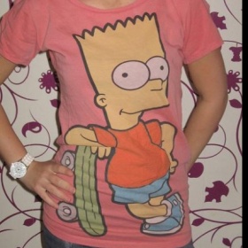 Růžové triko bart simpson Bershka - foto č. 1