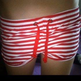 Červeno - bílé kraťásky Denim