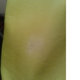 Oprava následků čištění koženkové bundy