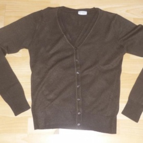 Hnědý svetřík neznačkový