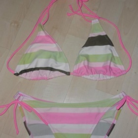 Barevné plavky neznačková