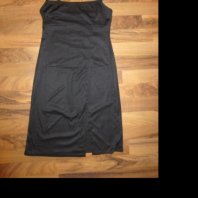 Černé šaty Neznačkové