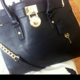 Pomačkaná kabelka Michael Kors