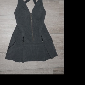Černošedé šaty Zara - foto č. 1