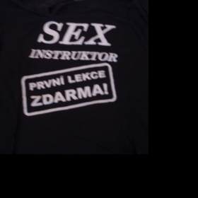 Černé triko neznačkové