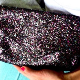 Třpytivé psaníčko H&M