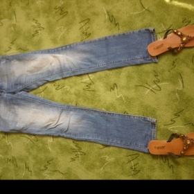 Modré úzké rifle AMISU